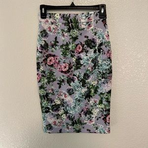 Foreign Exchange Floral Pencil Skirt